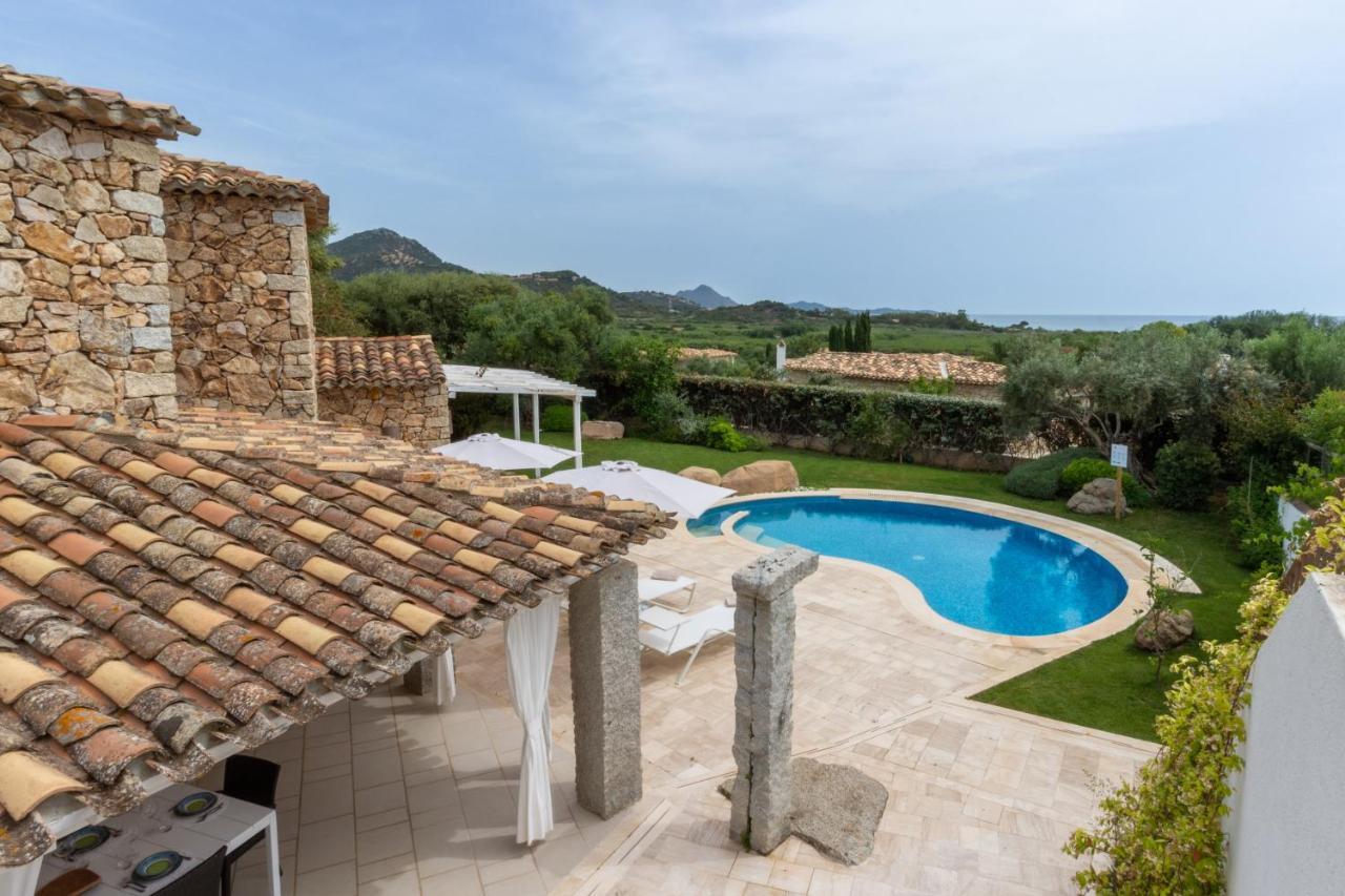 Villa Ginestra Con Piscina E Giardino Privato A 500 Mt Dal Mare กัสเตียดาส ภายนอก รูปภาพ