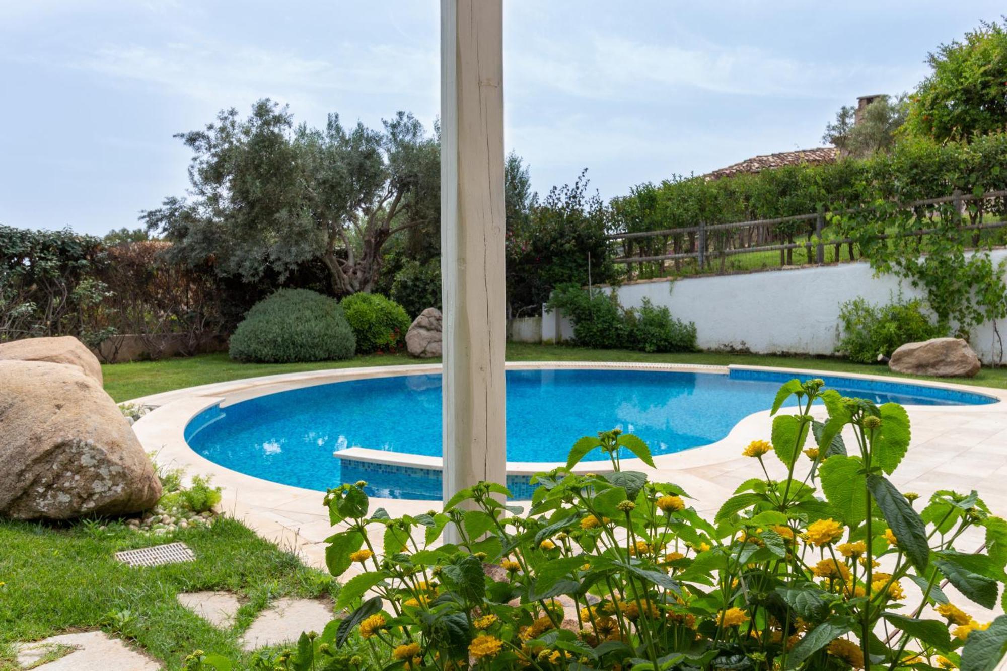 Villa Ginestra Con Piscina E Giardino Privato A 500 Mt Dal Mare กัสเตียดาส ภายนอก รูปภาพ
