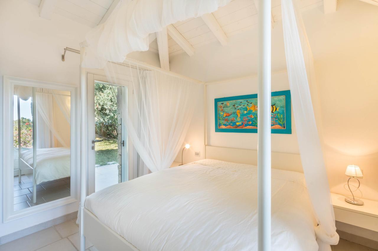 Villa Ginestra Con Piscina E Giardino Privato A 500 Mt Dal Mare กัสเตียดาส ภายนอก รูปภาพ