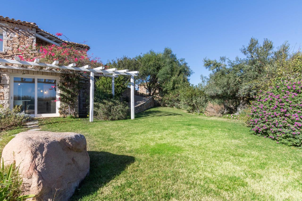 Villa Ginestra Con Piscina E Giardino Privato A 500 Mt Dal Mare กัสเตียดาส ภายนอก รูปภาพ